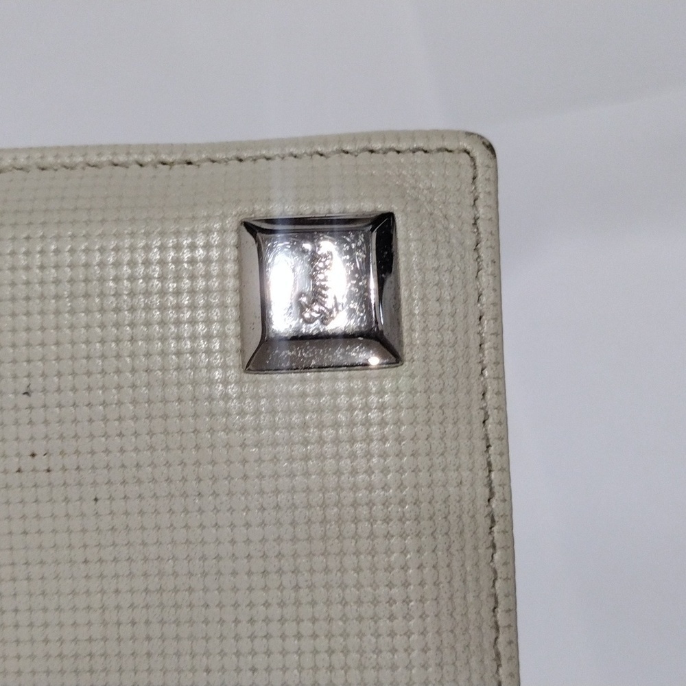 Authentic GUCCI Beige Textured Leather Wallet Silver Hardware w/ Box & Dust Bag - Picture 16 of 17
